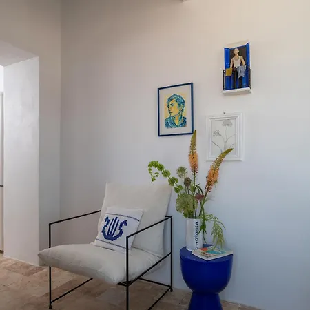 Allium Art House *