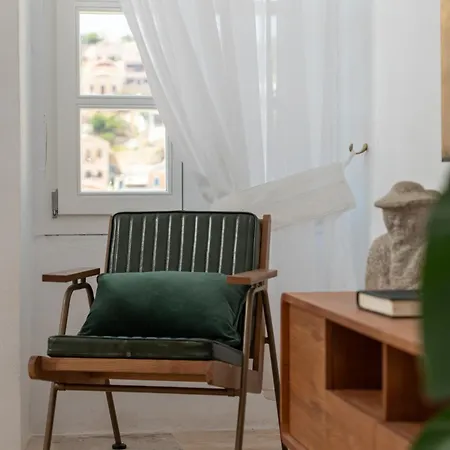 Allium Art House סימי